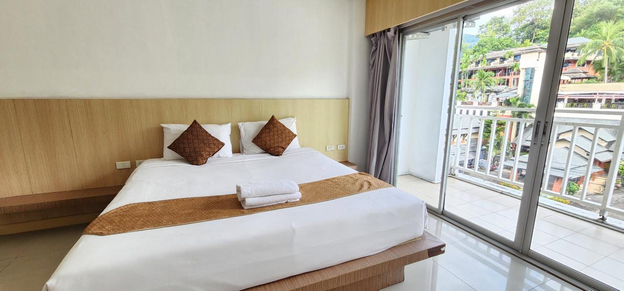 Eden Park Otel Patong Dış mekan fotoğraf