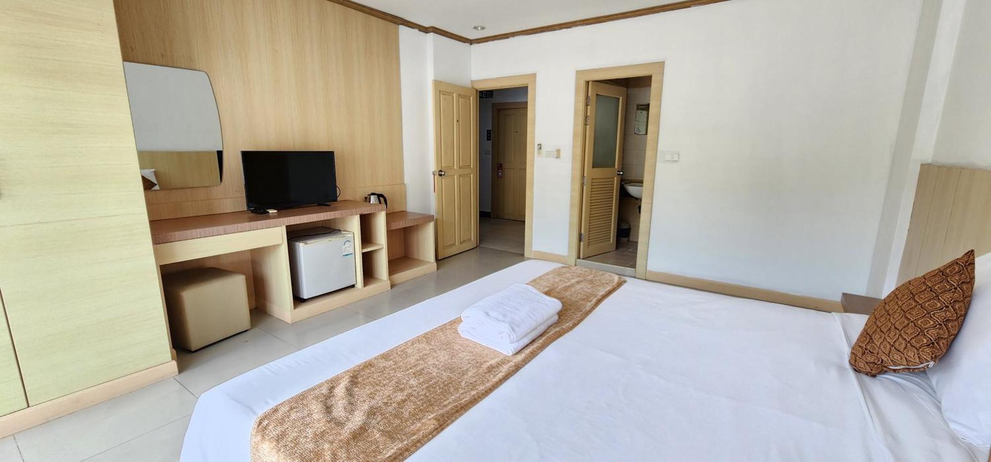 Eden Park Otel Patong Dış mekan fotoğraf
