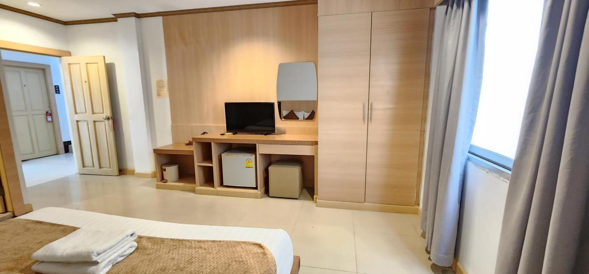 Eden Park Otel Patong Dış mekan fotoğraf