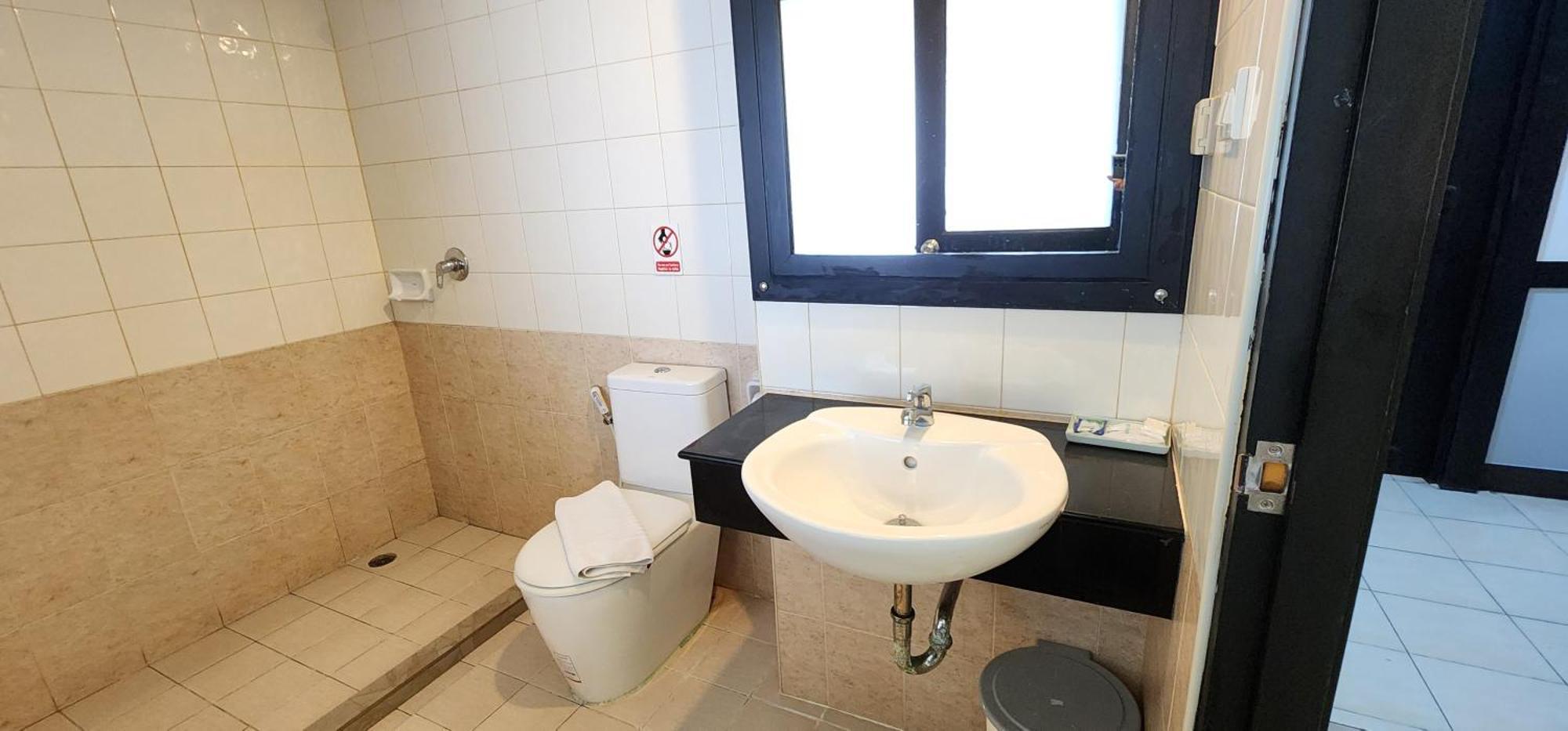Eden Park Otel Patong Dış mekan fotoğraf
